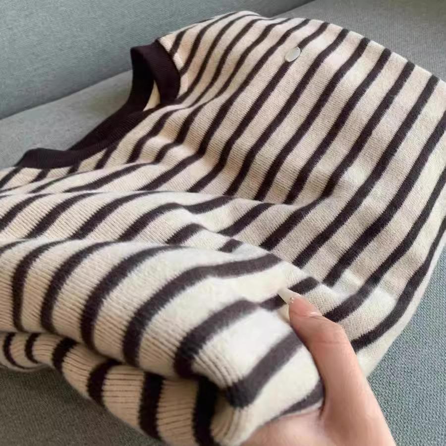 Neat Fit Loose Oversized Retro Brown Striped Round Neck Sweatshirt for Women