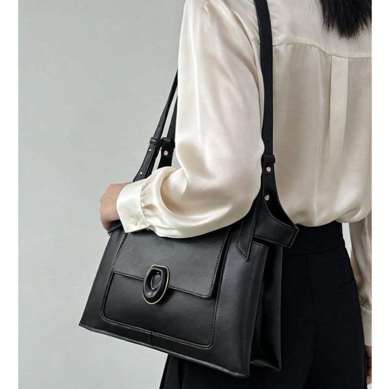 2026 New Shoulder Bag, Fashionable Women's Bag, High-end Sense, Large Capacity Commuting Bag, Casual and Simple Tote Bag for Women