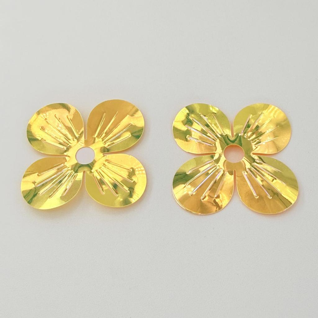 Four-petal Flower Sequin Shell Center Beads for Stage Decoration and Clothing Accessories