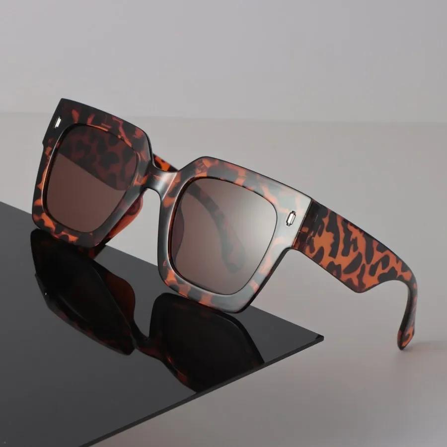 

Square Sunglasses Women Men Vintage Brand Mirror Stylish Sun Glasses Female Male Unisex Lens Personality Colors Other