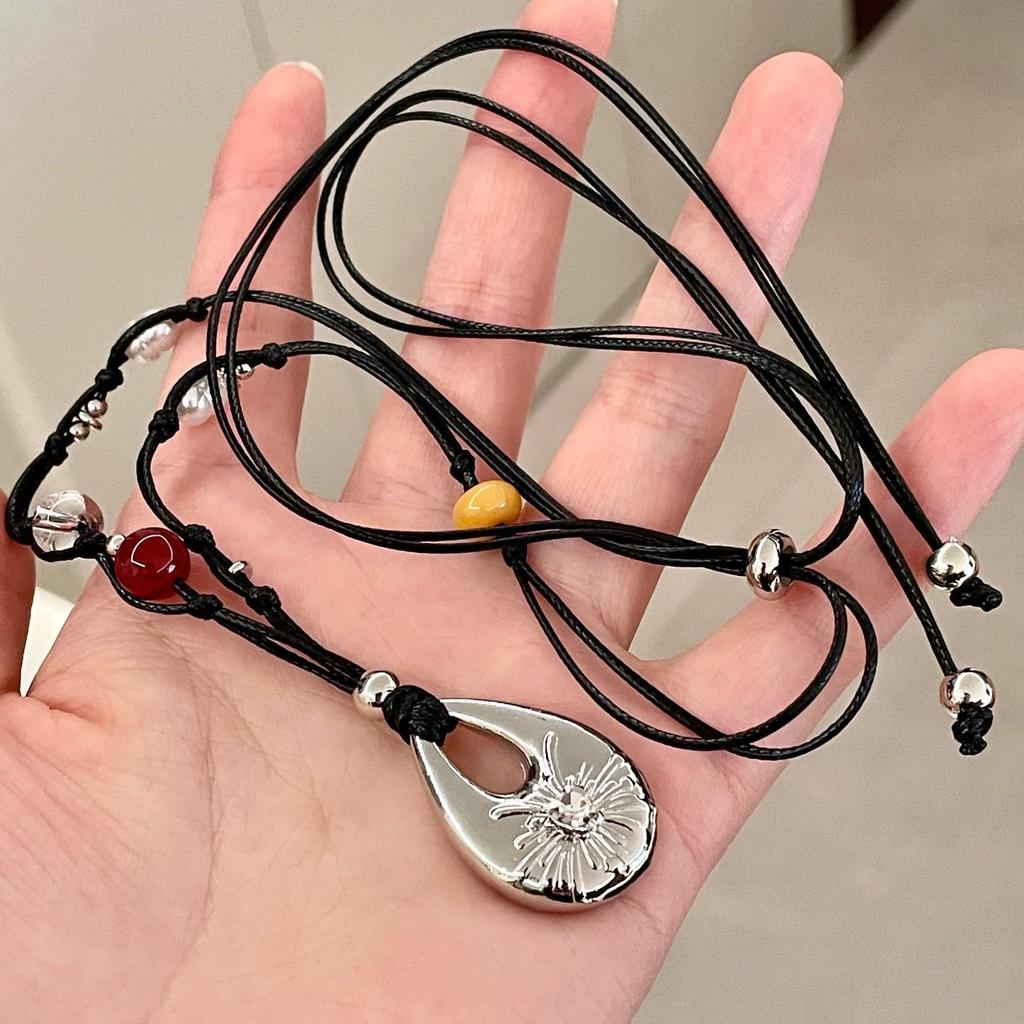 Collana Pendente Goccia d'Acqua Etnica in Metallo Fatto a Mano con Lunga Catena Intrecciata