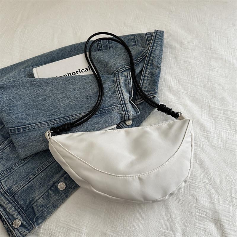 Trendy Women's Crossbody Bag Stylish Japanese Dumpling Design Versatile Oxford Fabric