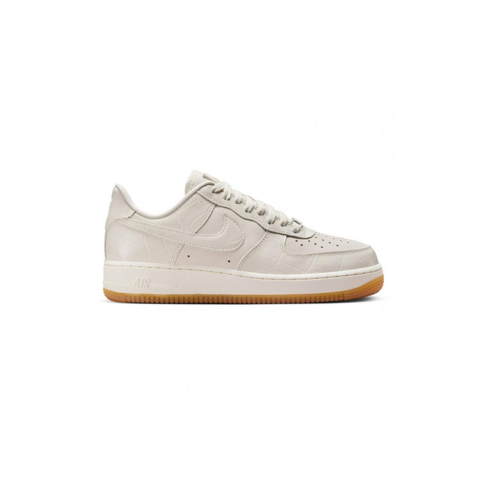 

Кроссовки NIKE WMNS AIR FORCE 1 07 LX