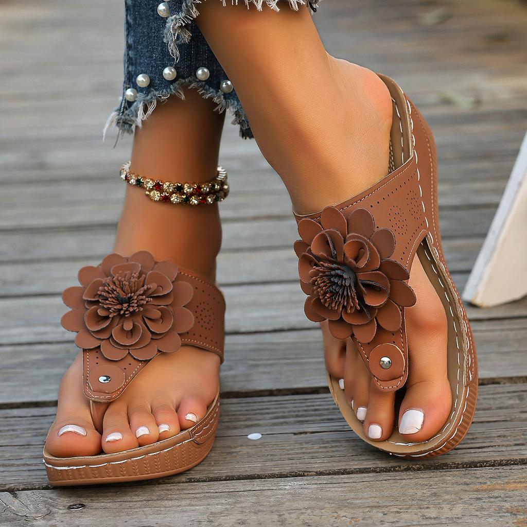 New Large-size Women's Sandals Summer New 2025 Flower Open-toed Cool Slippers European and American Sandals Are Comfortable