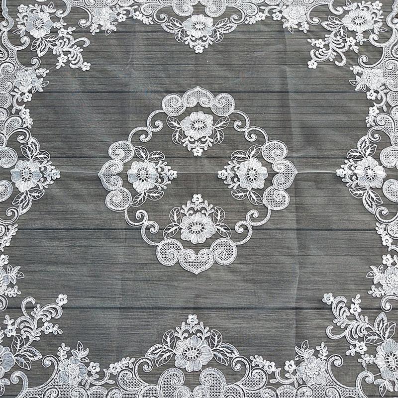 European Gold Thread Embroidery Handmade Pendant Center Flower Square Tablecloth Bedroom Balcony Small Round Table Cover Cloth