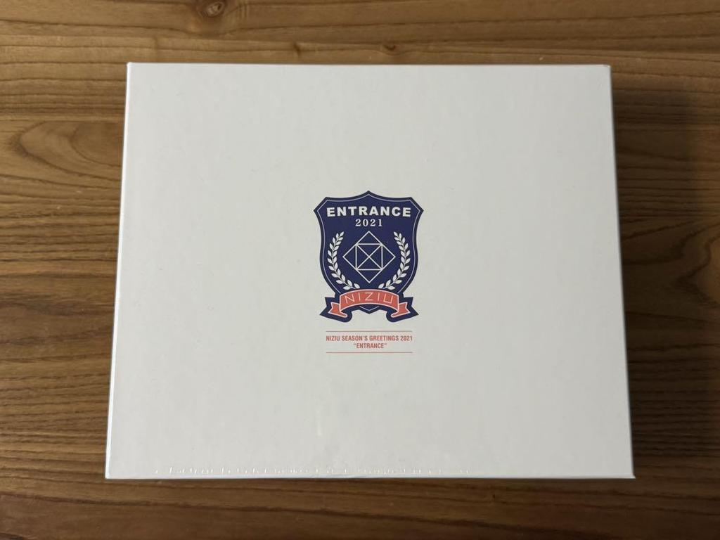 [USED] NiziU SEASON’S GREETINGS 2021 “ENTRANCE”