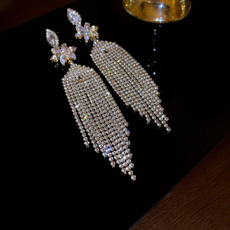 Ice quenched blue flower artificial crystal fringed earrings Cool wind temperament stud earrings Internet celebrity earrings