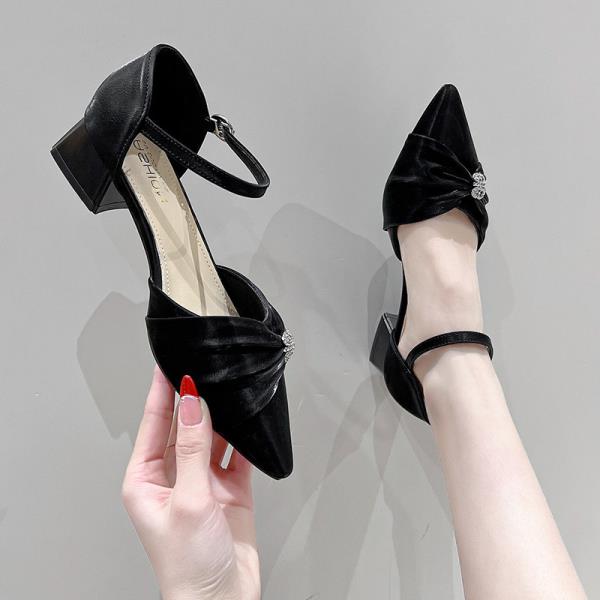 

Fashion Closed Toe Sandals Comfort Shoes for Women 2025 Summer All-Match Low New Rhinestone Girls Fashion Stiletto Thin Heels Scandals 35