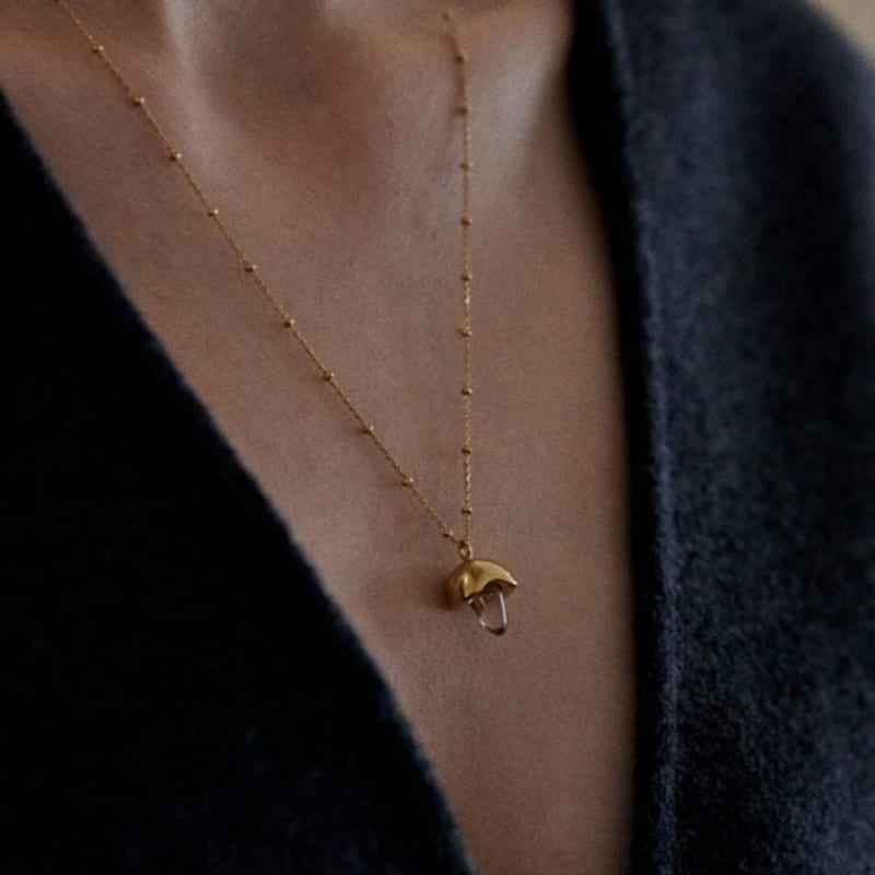 Onill 04-23 Shell (Necklace)