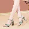 Sandali da donna estivi 2025 estivi open-toe morbida pelle cinturino trapano fibbia a un cinturino tacco alto spesso modello versatile da donna estivo bocca di pesce