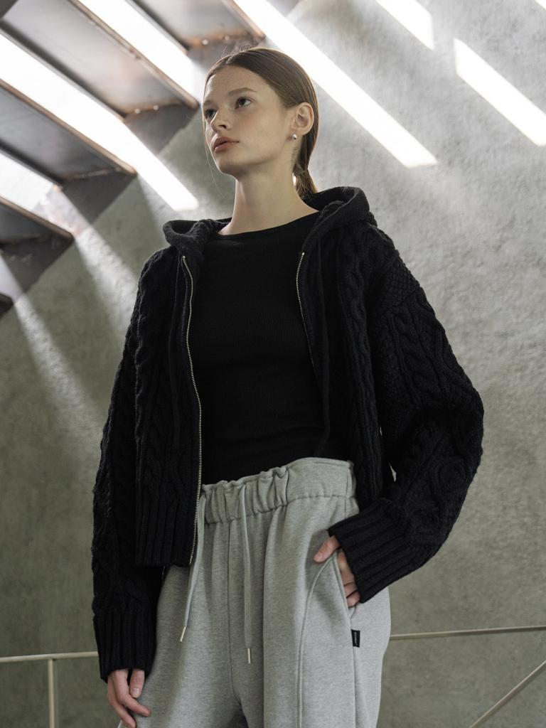 CLUNY Cable Two Way Knit Zipup Cardigan - Beige