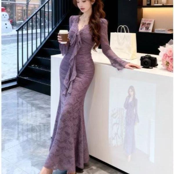 Women's V-Neck Lace Flare Long Sleeve Dress - Slimming Spicy Girl Style, New Autumn/Winter Collection