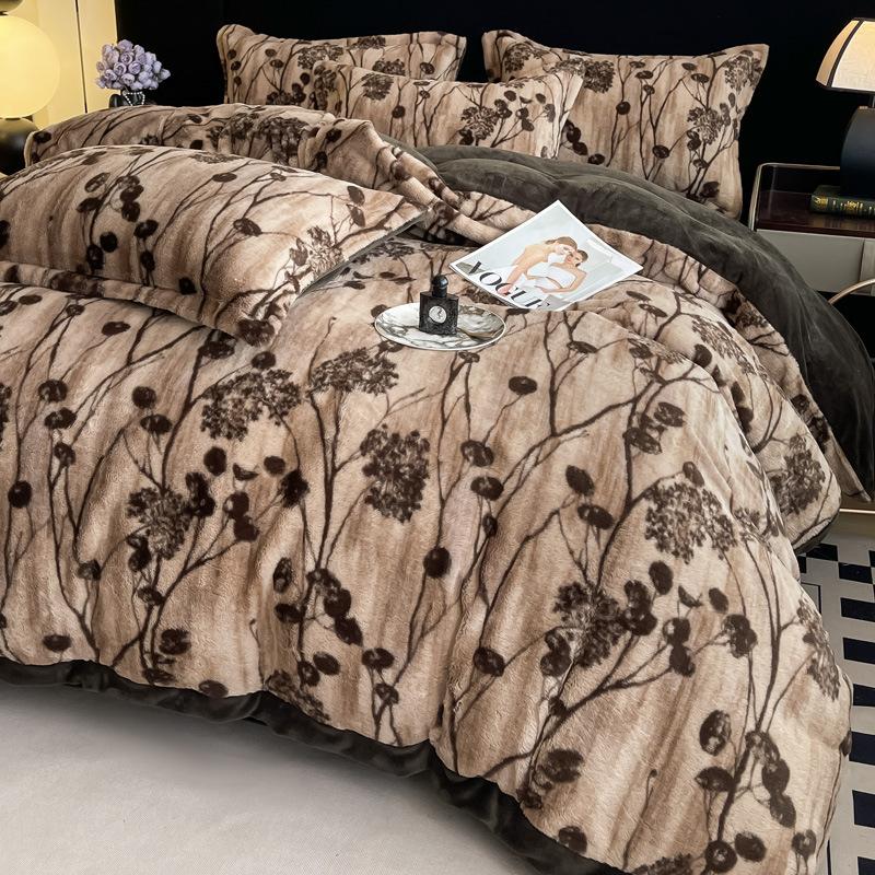 Retro Light Luxury Leopard Print Thickened Rabbit Plush Milk Plush Four-Piece Set A Maternal And Infant Grade Bed Sheet Quilt Cover Bed Hat