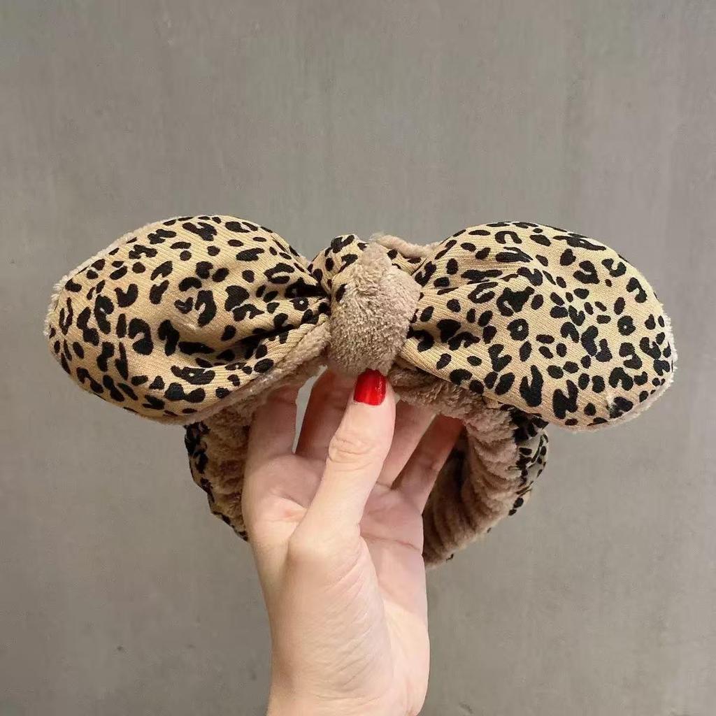 Strawberry Bear Plush Headband: Non-Slip Cute Cartoon Hair Accessory for Girls