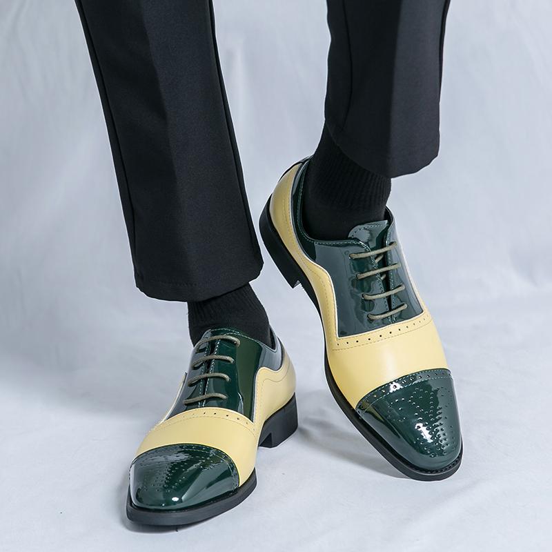 Mens Leather Shoes Lace Up Patent Leather Men Shoes Pointed Oxfords Wedding Leather Dress Shoe Black Gentleman Office Man Shoes