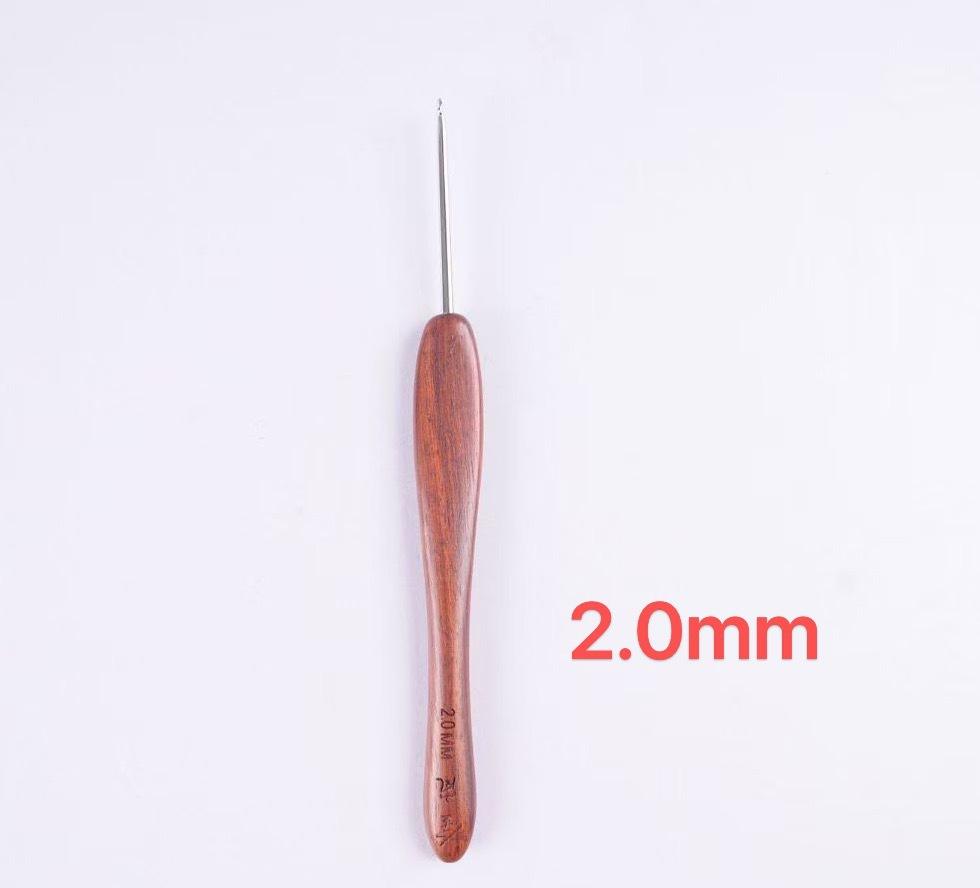 Crochet Blood Sandalwood Handle Hand Knitting Tool Non-Slip Stainless Steel Crochet