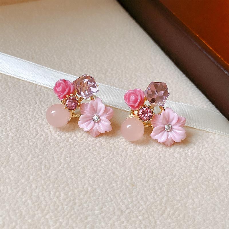 

Fashion Cute Korean Crystal Acrylic Flower Stud Earrings For Women Geometric Wedding Party Zircon Gift Female Vintage Earrings
