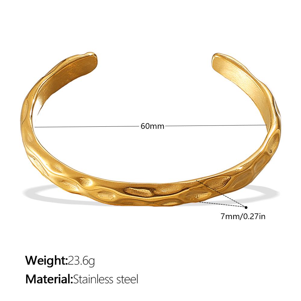 European & American Trendy 18K Gold-Plated Hammered Stainless Steel Bangle for Women