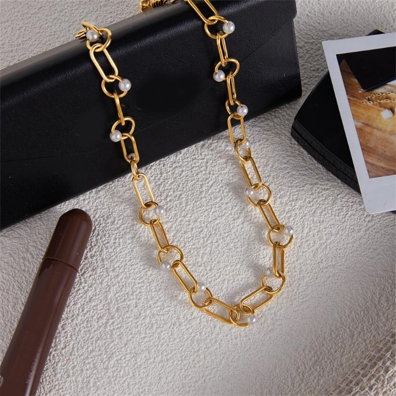 Fashionable Simulated Pearls Charm Necklace Lightweight Design Daily Wear Formal Event Collarbone Chain Gift