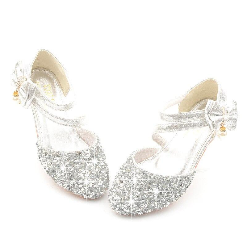 

Детские сандалии принцессы для девочек, блестящие стразы, бабочка, студенческая вечерняя танцевальная обувь для детей 5–13 лет, летняя детская обувь на высоком каблуке 26 серебряный