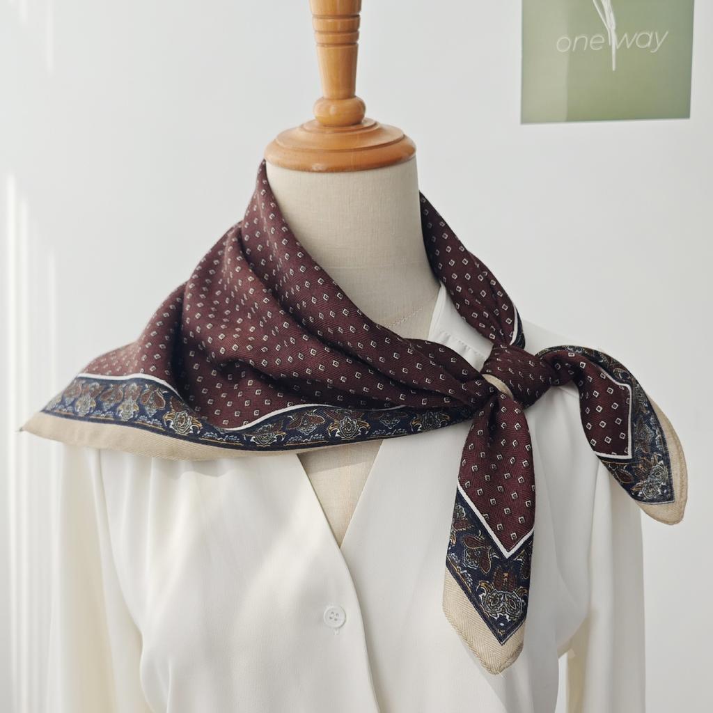 Vintage Old Money-style Printed Silk Scarf for Women, Houndstooth Velvet Textured Square Scarf, 1116 Spring New High-end Scarf