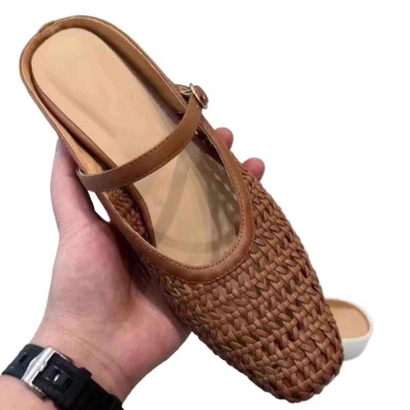 Fashion Shoes Female 2025 New Closed Toe Women's Slippers Fashion Outdoor Daily Summer Shallow Hollow Out Best Seller Flat Slippers