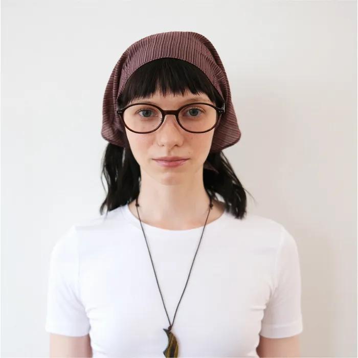 Page Stripe Pin-Tuck Scarf (burgundy)