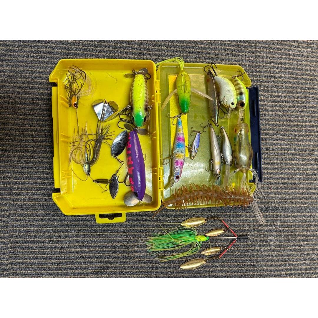 Used bass fishing lure worm set