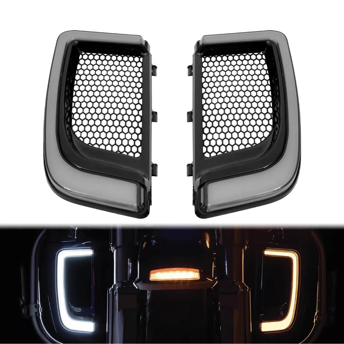

Three-in-One Motorcycle Turn Signals for Harley 14- 23 Road/Street Glide & Road King -