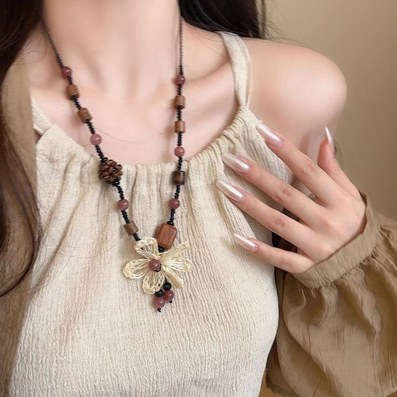 Bohemian Ethnic Style Long Bow Metal Necklace with Vintage Distressed Pendant (2025)