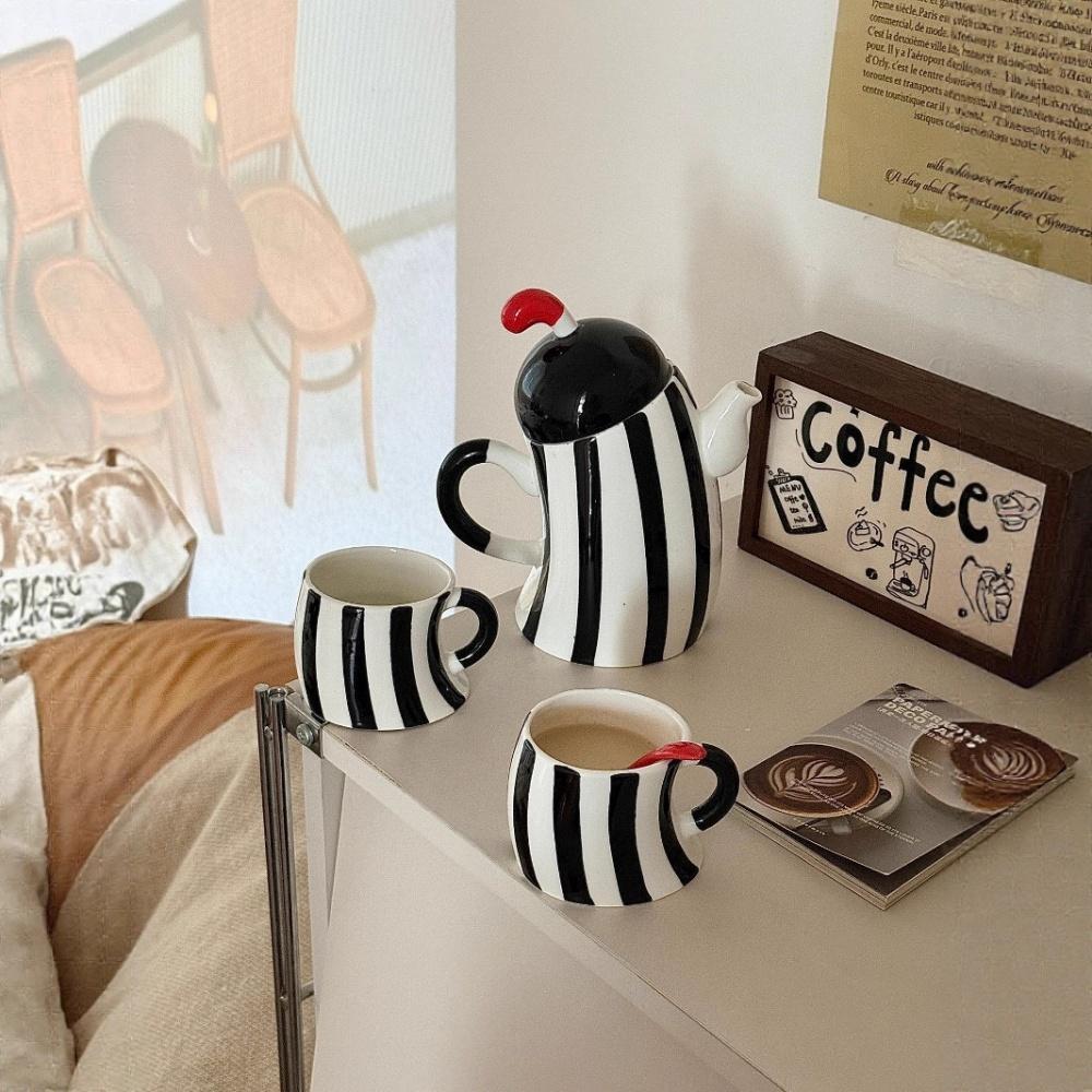Juego Creativo de Cerámica Rayada Retro para Té y Café - Set Negro y Blanco para Uso Doméstico, Regalo de Inauguración de Casa o Cumpleaños