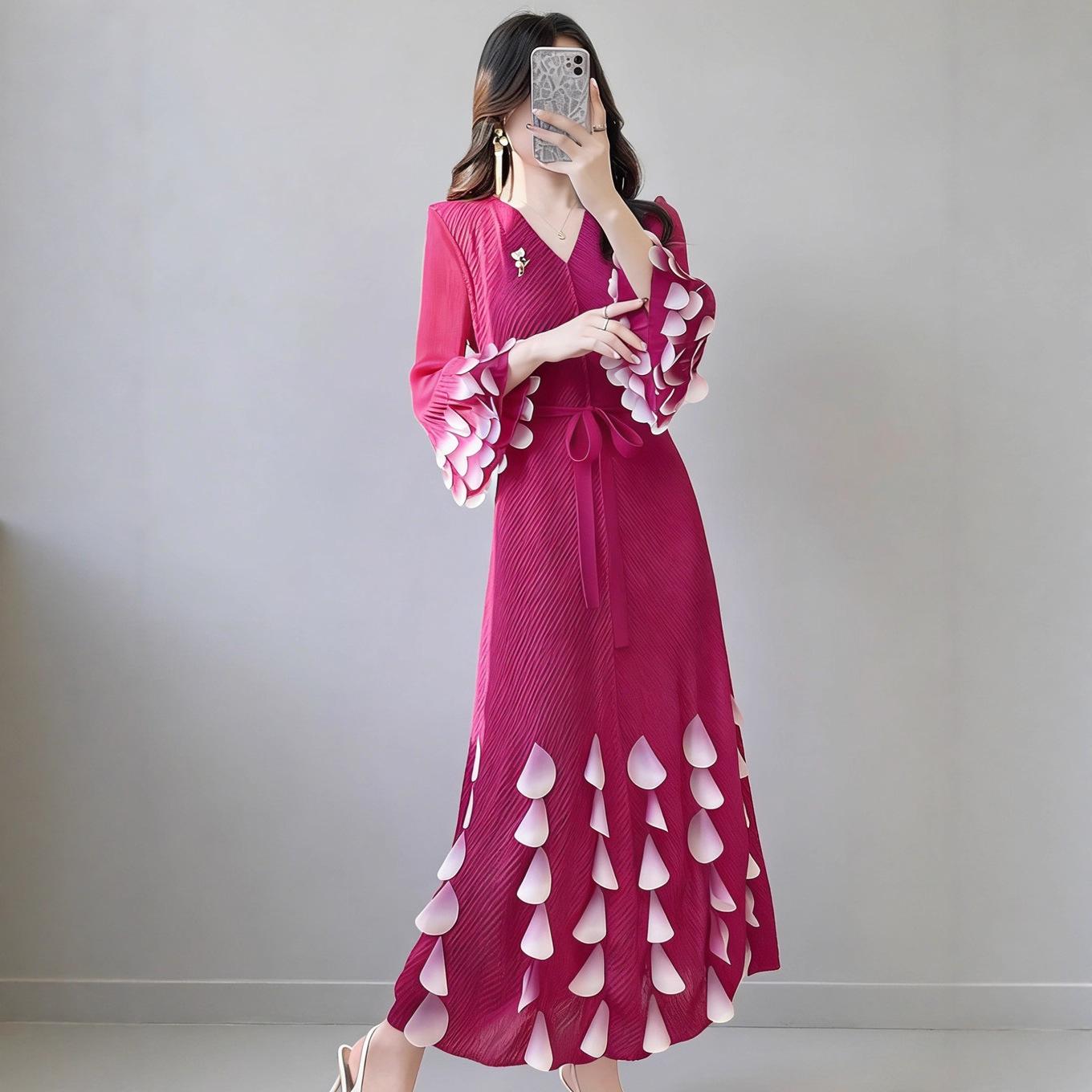 

Elegant Autumn Gradient Pleated Dress for Women - Long Sleeve, High-End European & American Style Formal Wear One Size фуксія