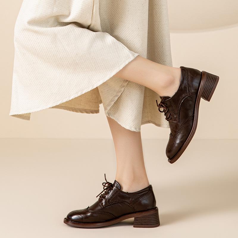 2025 Women's Winter Round Toe Lace-Up Low Heel Modern Retro Shoes