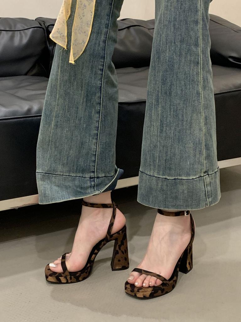 Fashion Low Shoes Woman 2025 Slipper Slides Hoof Heels Rome PU Fabric Rubber Low Shoes Ladies' Slippers Rome Hoof Heels Fabric PU Rubber