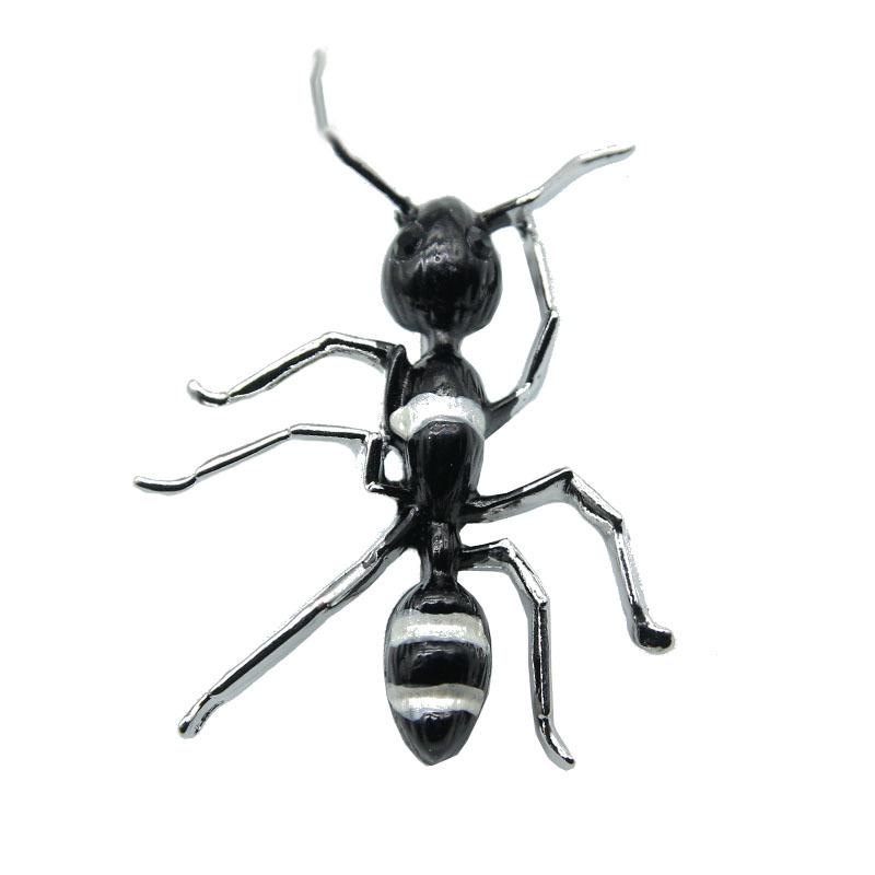 Ruan Hao Black & Yellow Two-Tone Drip Oil Ant Brooch – Versatile Unisex Insect Lapel Pin for Men & Women