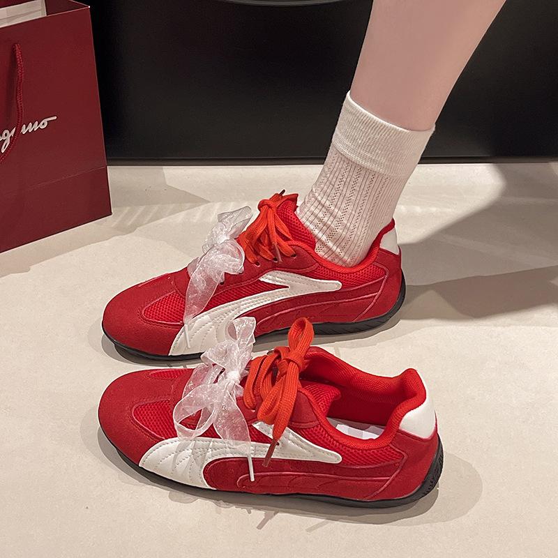 Red racing shoes 2025 summer new fashion ins trendy Forrest Gump shoes mesh breathable sports flat-bottomed German training shoes