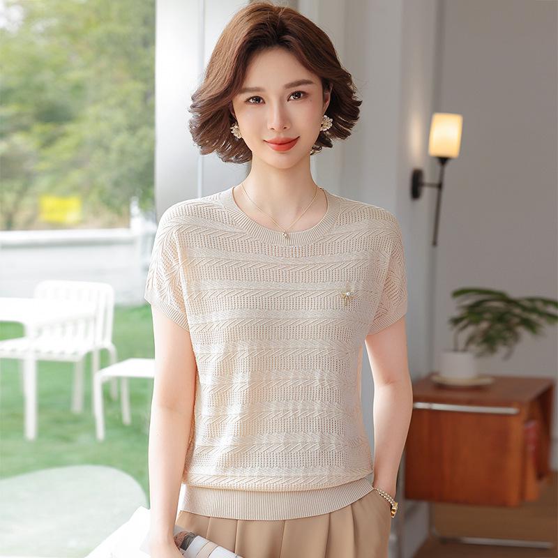Mom's Summer Loose Round Neck Ice Silk Top 2026: New Style Short Sleeve Knit for Middle-Aged & Elderly Women, Plus Size Available