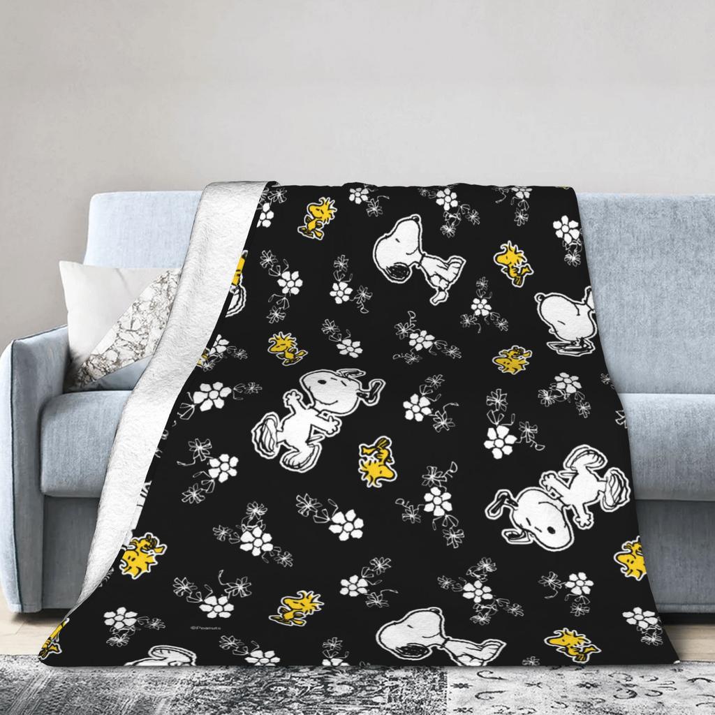 Snoopys & Woodstock Fun & Flowers Flannel Blanket Awesome Throw Blanket for Home Hotel Sofa 150*125cm Quilt,