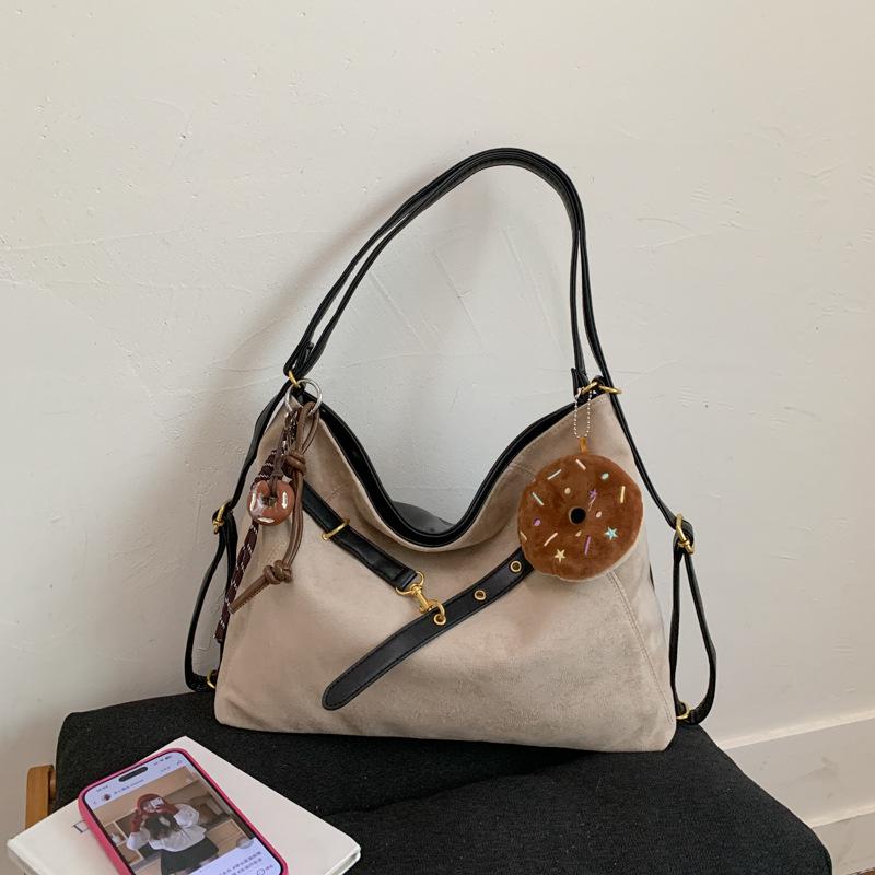 Korean Version of Women's Bags 2025 Autumn and Winter New Fashion Trend Backpack Shoulder Messenger Bag Large Capacity Commuter Tote Bag