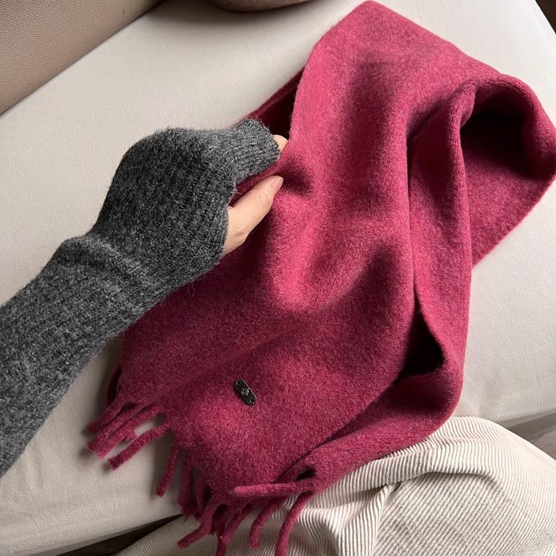 Soft Waxy Skin-friendly Wool Small Scarf for Female Winter Bloggers To Wear Colorful Scarves
