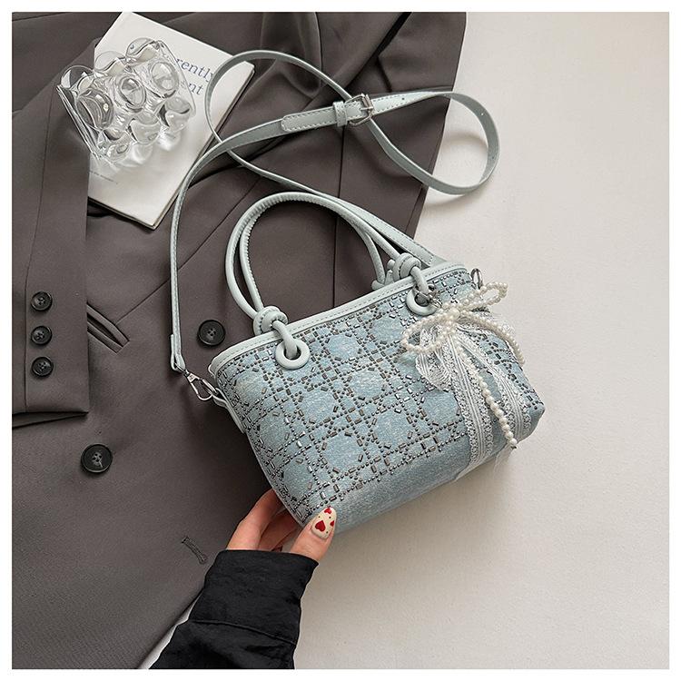 Portable vegetable basket bag women's new light luxury niche high-end bucket bag denim rivet shoulder messenger bag