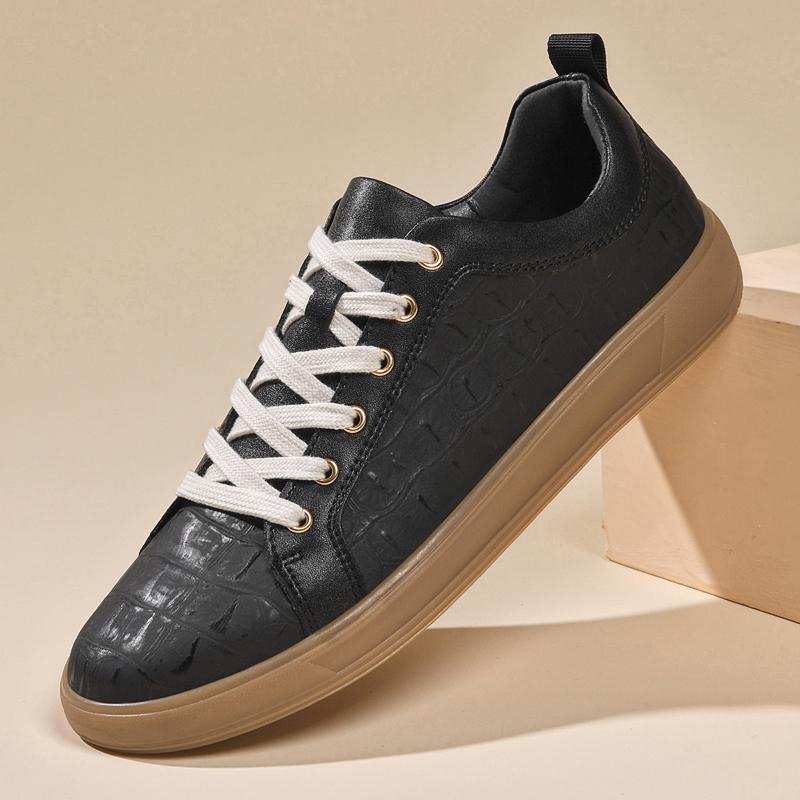 Handmade Men's Street Fashion Skateboarding Shoes, Soft Cowhide Leather with Street Trendy Design, Comfortable Casual Sneakers