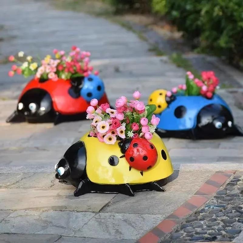 Garden Decoration Creative Fashion Crafts Roof Balcony Beetle Courtyard Lawn Beetle Seven Star Ladybug Flower Pot Resin Decor
