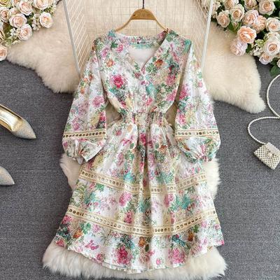 Robe de plage style Boho pour femmes, imprimé floral brodé, ajouré, Chic, col en v, manches bouffantes, Mini, courte, vacances, bord de mer