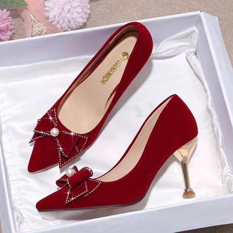 Red wedding shoes spring girl Xiuhe Chinese dress bride shoes spring 2025 new niche wedding high heels