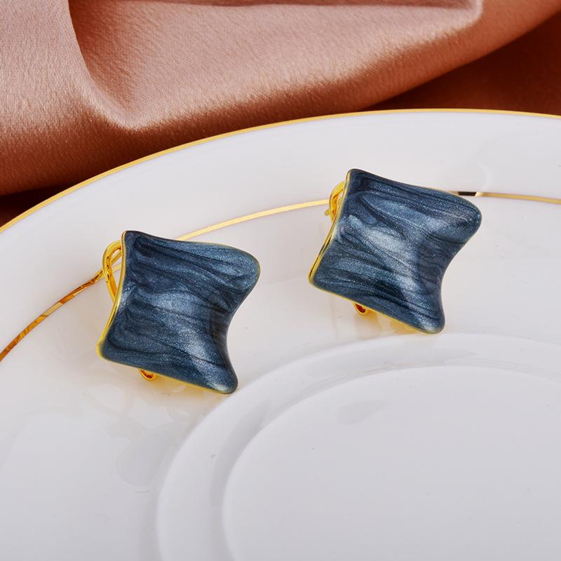 European and American personality ins small fragrance irregular square drop glaze earclips light luxury high-end geometric earrings earrings women