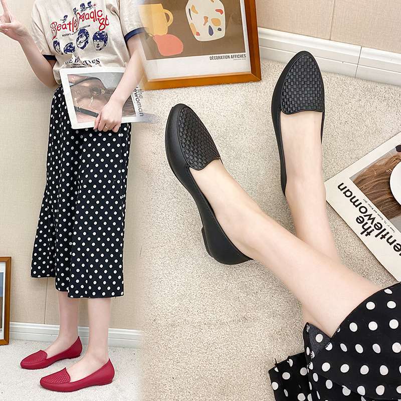 Fashion rain shoes female adult low-top shallow mouth kitchen waterproof shoes thick-soled short tube non-slip work rubber shoes Korean versio