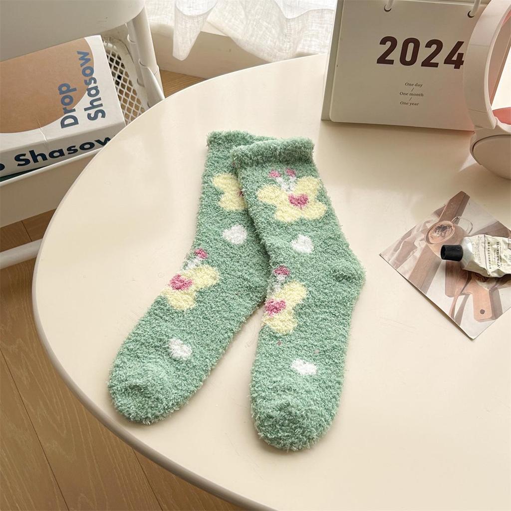 Women's Plus Velvet Thickened Coral Fleece Mid-Calf Home and Sleep Socks - Cute and Plush Cartoon Design for Autumn and Winter