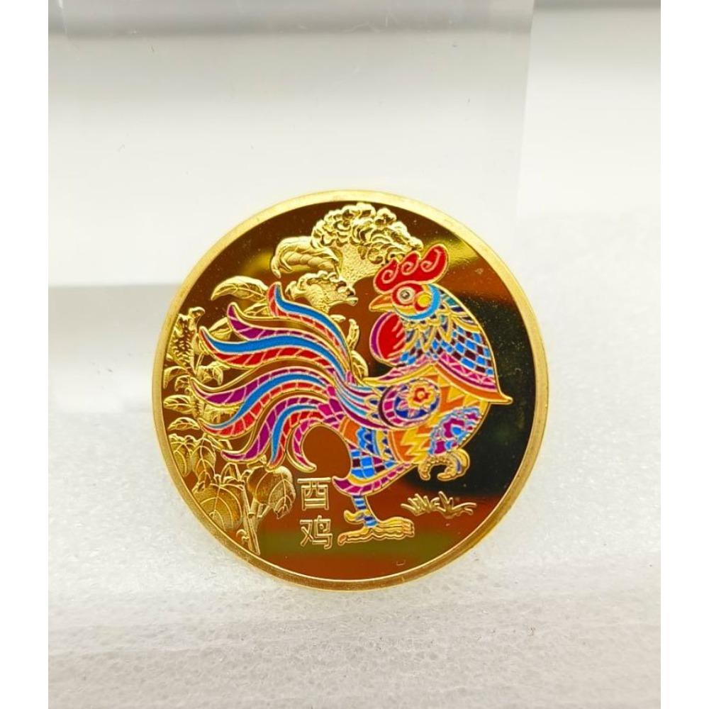 En uppsättning med 12 minnesmedaljer för zodiaken, färgade guldmynt, små zodiakmynt, små presenter och vardagspresenter