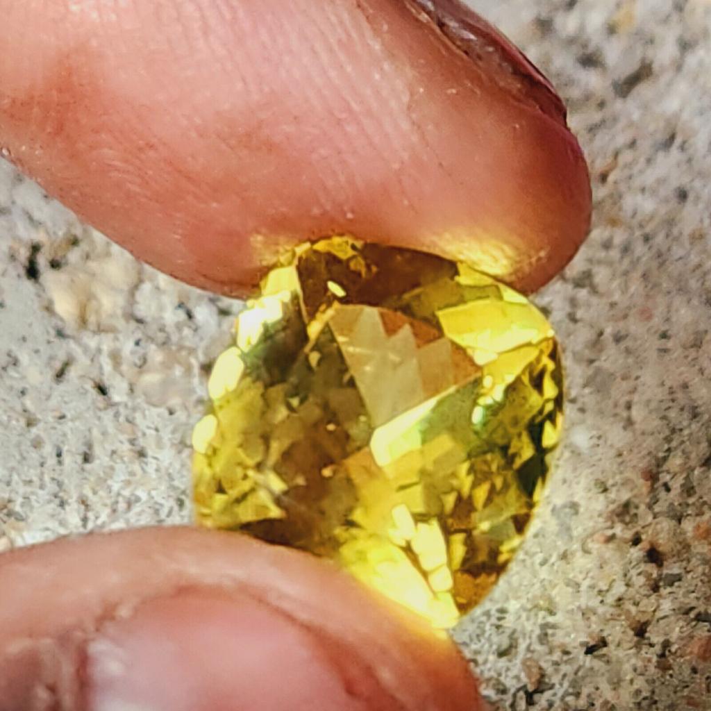 11 Ct Heated PITAMBARI Yellow Sapphire Cushion Cut CERTIFIED Loose Gemstone